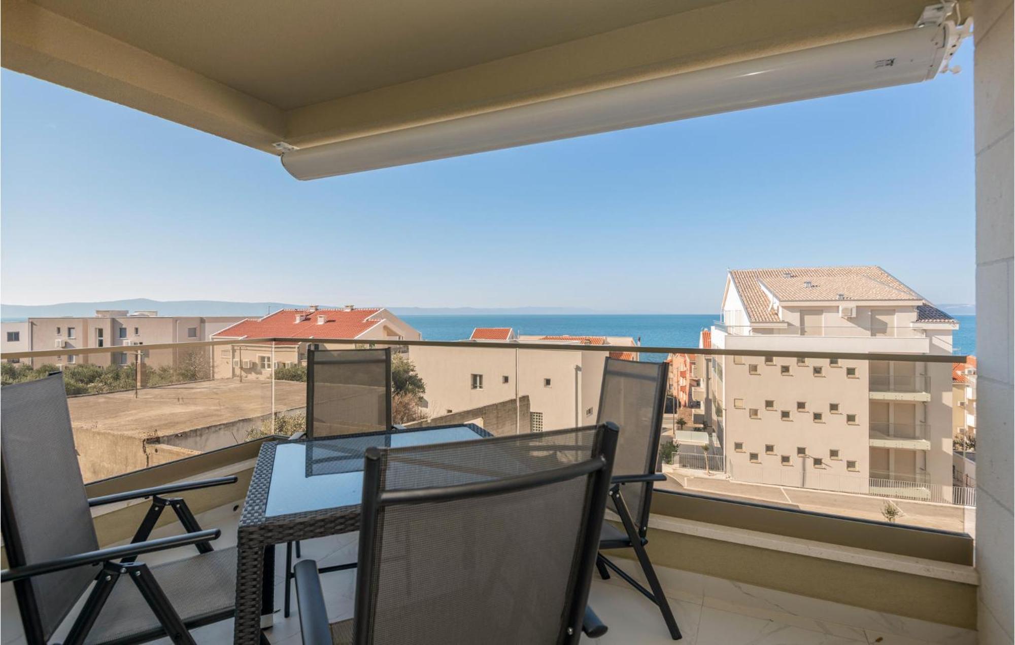 Stunning Apartment In Tucepi With Kitchen מראה חיצוני תמונה